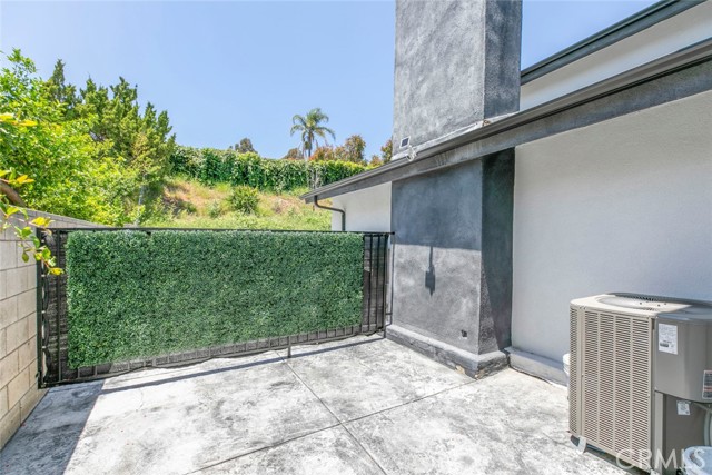 Detail Gallery Image 30 of 38 For 17465 Tuscan Dr, Granada Hills,  CA 91344 - 4 Beds | 3 Baths