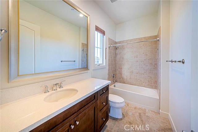 77 Eider Run, Irvine CA: https://media.crmls.org/medias/f0811886-712f-49a8-9dbb-5b9601d7aec6.jpg