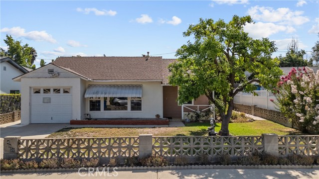 Detail Gallery Image 1 of 1 For 4938 Chimineas Ave, Tarzana,  CA 91356 - 2 Beds | 1 Baths