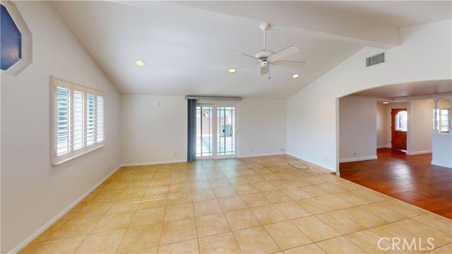 17573 Santa Cristobal Street, Fountain Valley CA: https://media.crmls.org/medias/f081a66d-f55a-489b-ac44-ac0803ef03e9.jpg