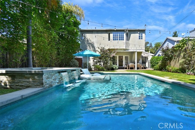4058 Shadyglade Avenue, Studio City CA: https://media.crmls.org/medias/f081d801-a3d5-436e-a9b5-07c7d304d22e.jpg