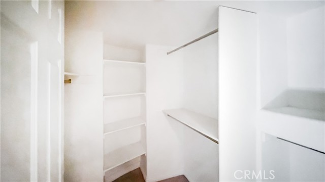 10623 Moorpark photo 24