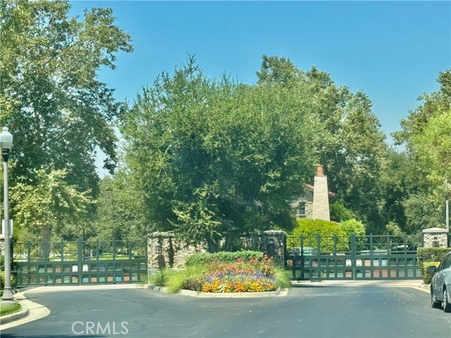 26480 Valley Oak Lane, Valencia CA: https://media.crmls.org/medias/f0824e42-53ef-4934-9caa-6b4ad46ce5ec.jpg