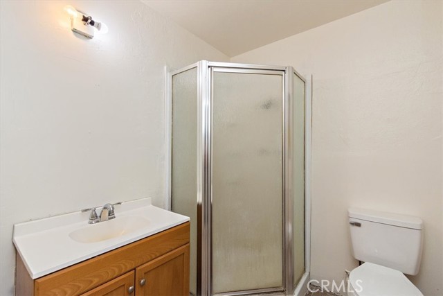 Detail Gallery Image 13 of 26 For 66229 4th St, Desert Hot Springs,  CA 92240 - 5 Beds | 3 Baths