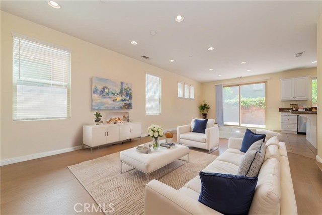 Detail Gallery Image 4 of 58 For 6031 Grace St, Chino,  CA 91710 - 4 Beds | 2/1 Baths