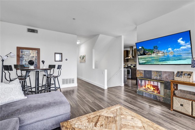 3405 S El Camino Real, San Clemente CA: https://media.crmls.org/medias/f083195b-c33f-466b-b72d-ffaea4597041.jpg