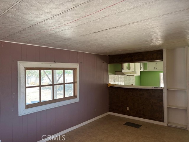 11690 Camp Rock Rd, Lucerne Valley CA: https://media.crmls.org/medias/f0840b4f-15b3-4212-b16a-b6ec0b822e08.jpg