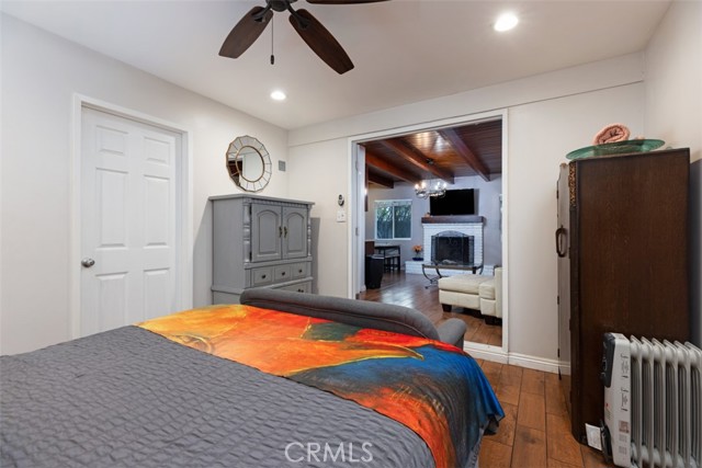 Detail Gallery Image 9 of 30 For 5851 Premiere Ave, Lakewood,  CA 90712 - 3 Beds | 3 Baths