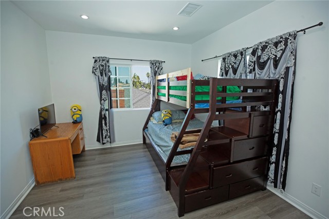 Detail Gallery Image 18 of 21 For 8322 Vista Del Rosa St, Downey,  CA 90240 - 5 Beds | 3 Baths