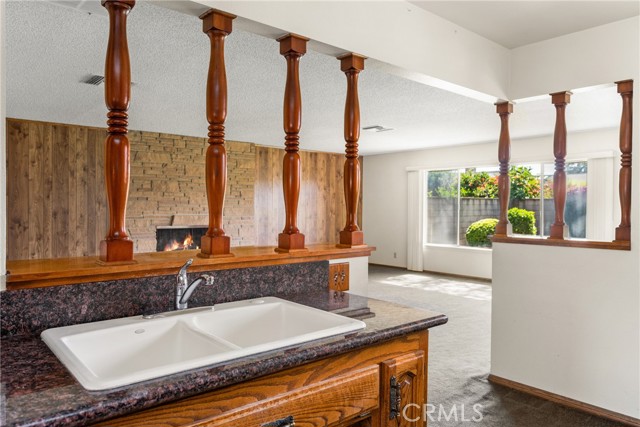 Image 9 of 32 For 625 Valley Street