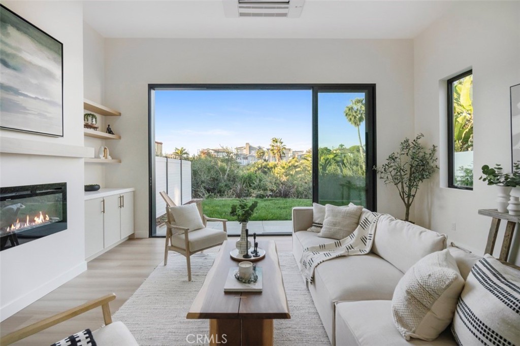 229 Avenida Monterey #1