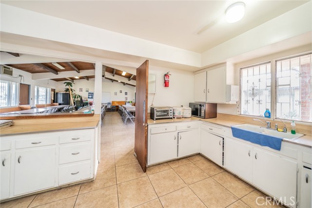 711 W C, Colton CA: https://media.crmls.org/medias/f085be16-50b9-456e-bb48-e31e2cdfea52.jpg