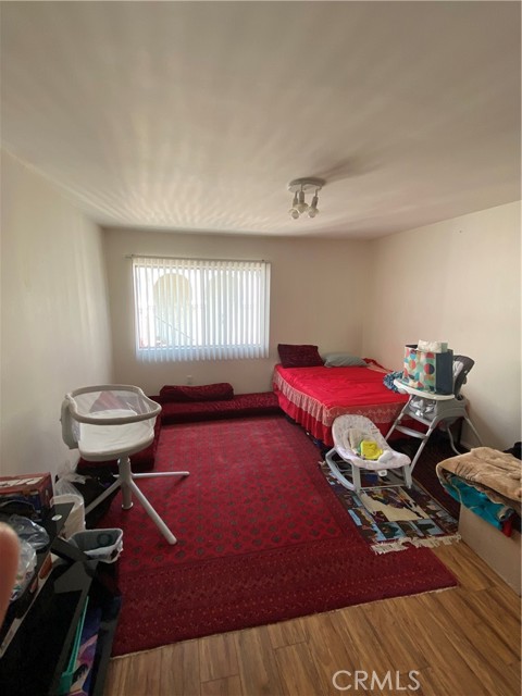 5334 Lindley Avenue, Encino CA: https://media.crmls.org/medias/f086ab39-faee-4c70-bb0a-3f510ad713cf.jpg