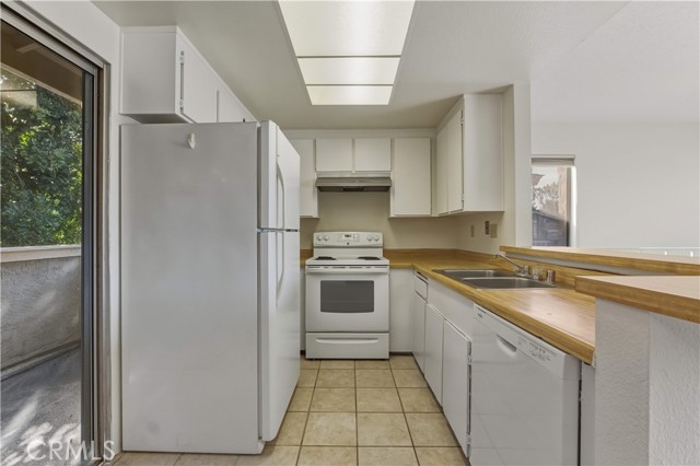 Detail Gallery Image 7 of 28 For 995 Amistad #D,  El Cajon,  CA 92019 - 2 Beds | 1 Baths