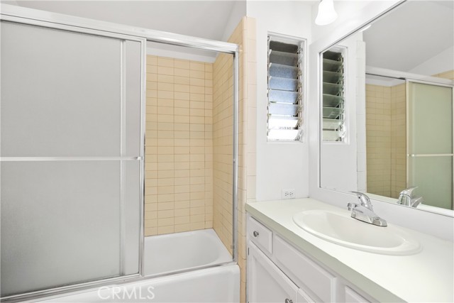 339 Cypress Drive, Laguna Beach CA: https://media.crmls.org/medias/f0877d56-2e3e-4e9a-8714-c6842ab17f66.jpg