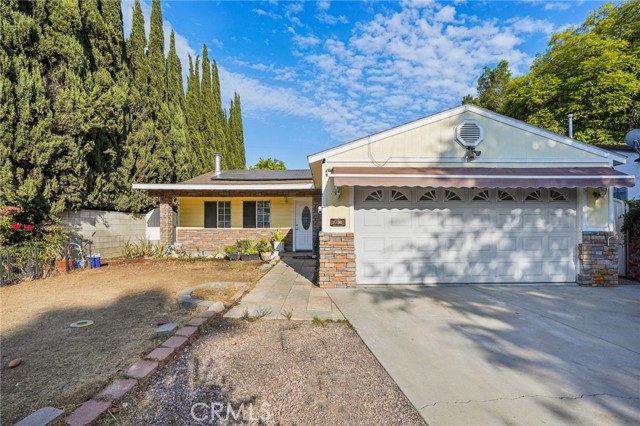 5810 Denny Avenue, North Hollywood CA: https://media.crmls.org/medias/f087b1bd-e642-4ec7-a70d-75471e309f4c.jpg