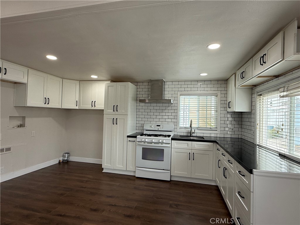 MLS #OC26136933 image #2