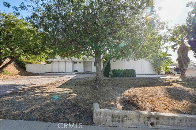 Detail Gallery Image 2 of 37 For 16362 Midwood Dr, Granada Hills,  CA 91344 - 3 Beds | 2 Baths