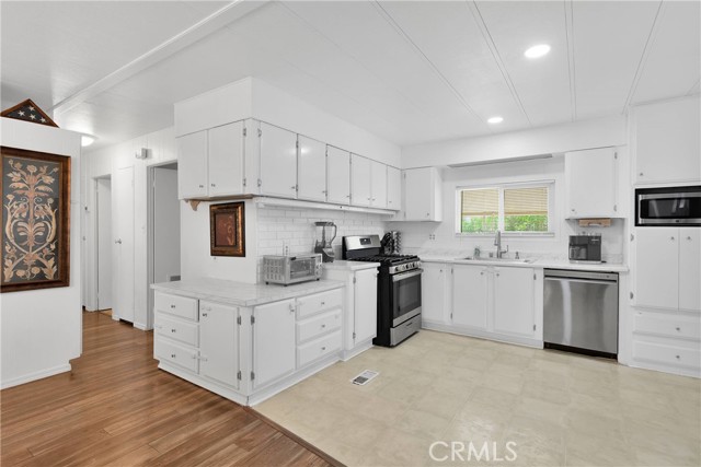 Detail Gallery Image 11 of 33 For 13393 Mariposa Rd #255,  Victorville,  CA 92395 - 2 Beds | 2 Baths