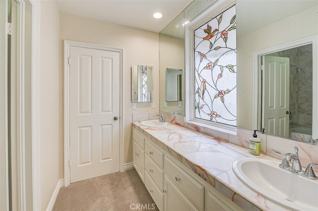 F0894062 8471 4d81 Ba73 E04b4eefbc81