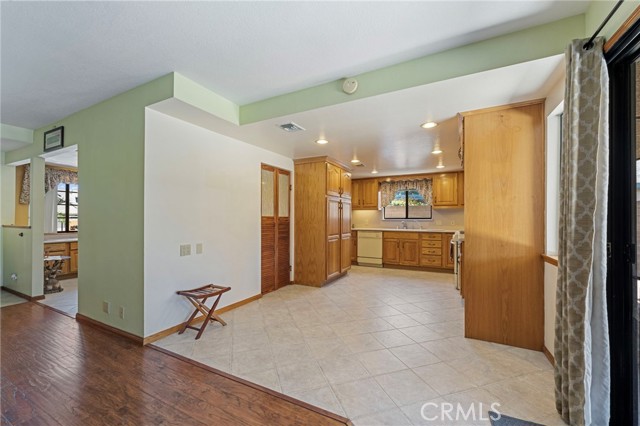 Detail Gallery Image 11 of 41 For 8038 Cyclamen Way, Buena Park,  CA 90620 - 4 Beds | 2 Baths