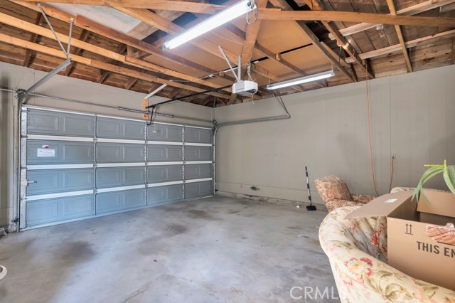 Detail Gallery Image 46 of 57 For 10132 Hadley, Northridge,  CA 91324 - 4 Beds | 3 Baths