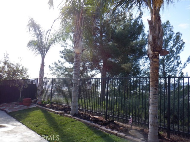 28348 Millbrook Place, Castaic CA: https://media.crmls.org/medias/f08a110d-1024-4a41-889f-93883879dd16.jpg