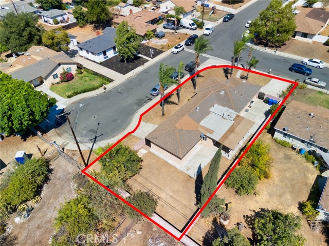 947 Claire Place, Pomona CA: https://media.crmls.org/medias/f08c1f51-2ab4-4c1b-94f1-6ed43ea9caf9.jpg