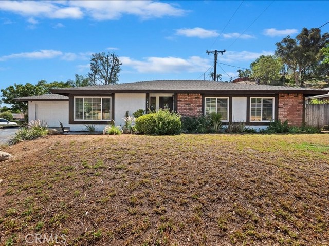 5430 Avenue Juan Bautista, Jurupa Valley CA: https://media.crmls.org/medias/f08c74b1-67c4-4ef0-a953-8723d0fa293b.jpg