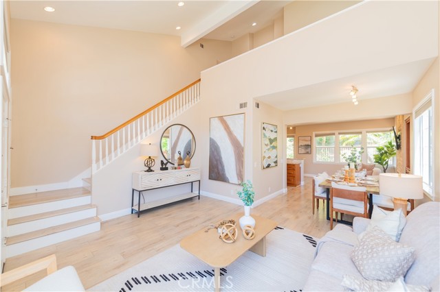 56 Egret Lane, Aliso Viejo CA: https://media.crmls.org/medias/f08cce3c-4e89-460a-9645-76d4eb2e12af.jpg