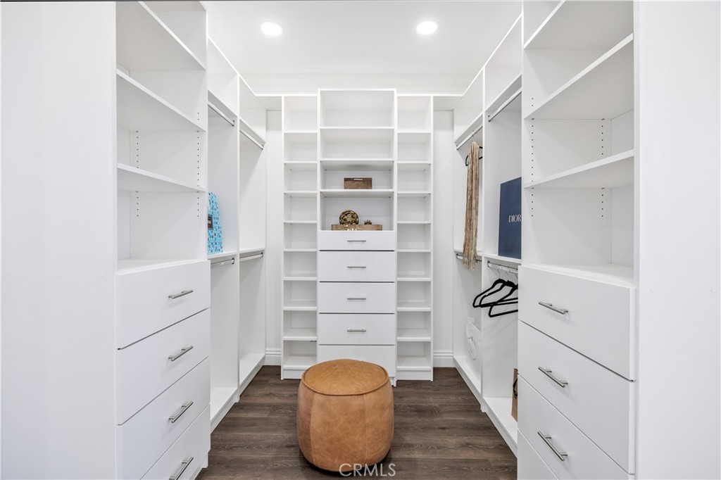 MLS #OC25251962 image #32