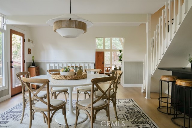 27824 Fern Dell Road, Lake Arrowhead CA: https://media.crmls.org/medias/f08f094e-9eed-4325-b812-f77e461c2bc9.jpg