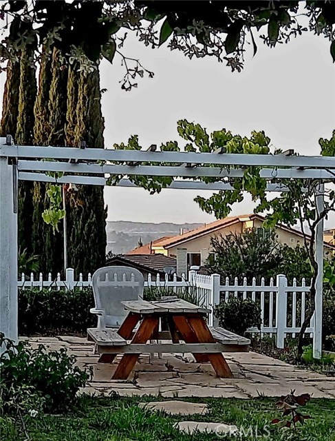 1717 Morning Sun Avenue, Walnut CA: https://media.crmls.org/medias/f08f92b3-9fe7-4dba-9878-bae96153eddd.jpg