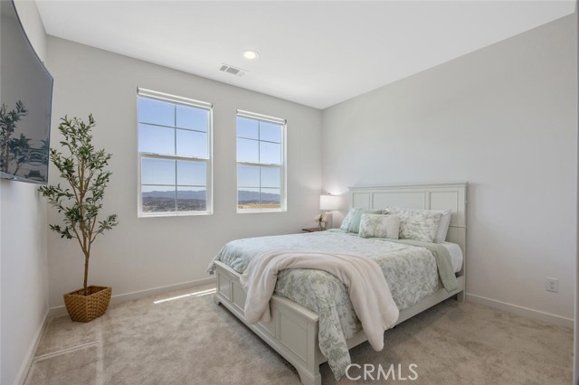 Detail Gallery Image 29 of 54 For 18171 Hedgerow Way, Saugus,  CA 91350 - 4 Beds | 2/1 Baths