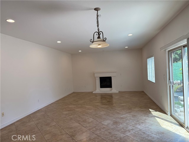 Detail Gallery Image 8 of 33 For 7532 Dashi Pl, Canoga Park,  CA 91304 - 4 Beds | 4 Baths