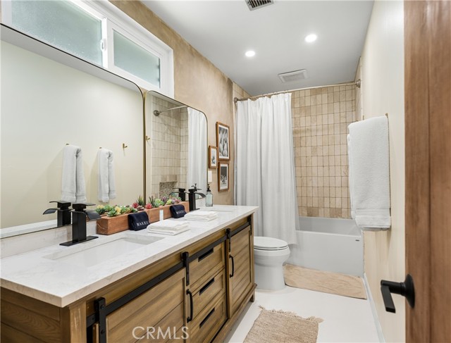 11205 Foxdale Drive, Desert Hot Springs CA: https://media.crmls.org/medias/f090cd5c-9e12-4d0a-806f-e7eb49f5564a.jpg