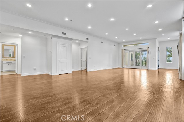 Detail Gallery Image 9 of 30 For 22202 Avenue San Luis, Woodland Hills,  CA 91364 - 3 Beds | 3 Baths