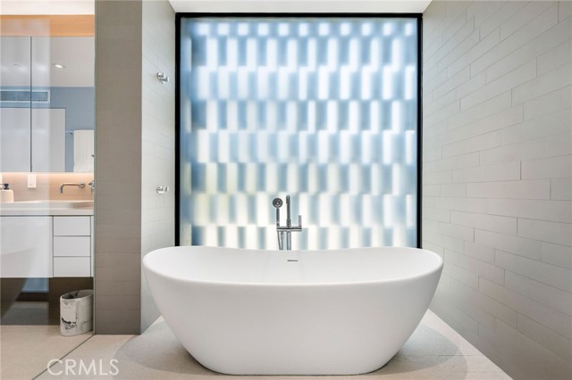 2821 Alma Avenue, Manhattan Beach CA: https://media.crmls.org/medias/f092234a-6570-4010-8c59-5d3b1a7b2880.jpg