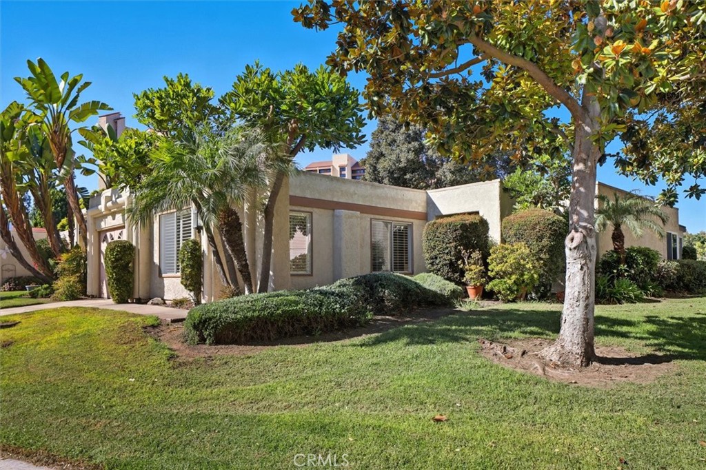 5512 W Paseo Del Lago #C
