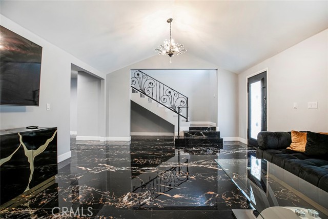 17800 Raymer Street, Sherwood Forest CA: https://media.crmls.org/medias/f092d944-de26-4d2b-a5e0-ca2090045933.jpg