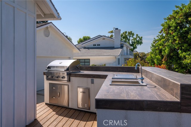 62 Strawberry Lane, Rolling Hills Estates, California 90274, 3 Bedrooms Bedrooms, ,2 BathroomsBathrooms,Residential,Sold,Strawberry Lane,SB22081862