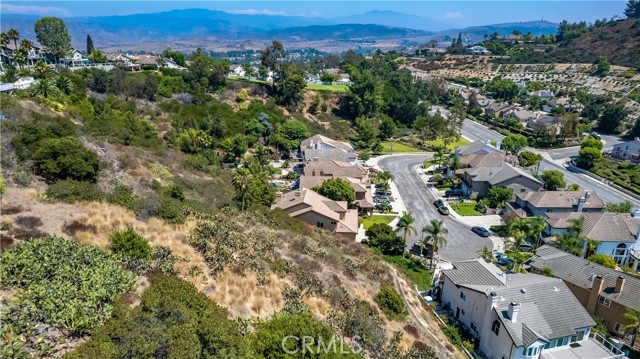 Detail Gallery Image 3 of 39 For 131 N Hidden, Orange,  CA 92869 - 4 Beds | 3 Baths