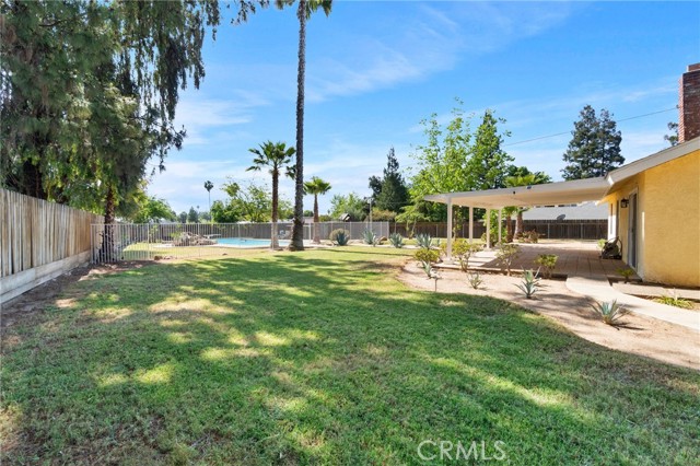 18691 Varden Drive, Madera CA: https://media.crmls.org/medias/f093d673-b9b3-4556-be67-356b5d414735.jpg