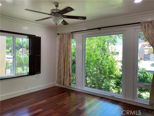 220 Laurel Avenue, Arcadia CA: https://media.crmls.org/medias/f093e626-ca29-4f92-a568-ce6ab16e411a.jpg
