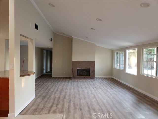5853 Mcdonie Avenue, Woodland Hills CA: https://media.crmls.org/medias/f0954e61-7935-4bd9-8de8-725a554e8d09.jpg