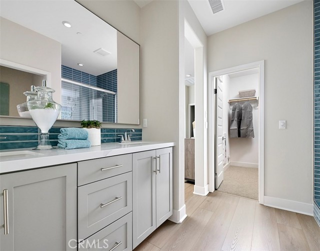 Detail Gallery Image 11 of 18 For 2561 Sprout Ln, Corona,  CA 92883 - 4 Beds | 2/1 Baths