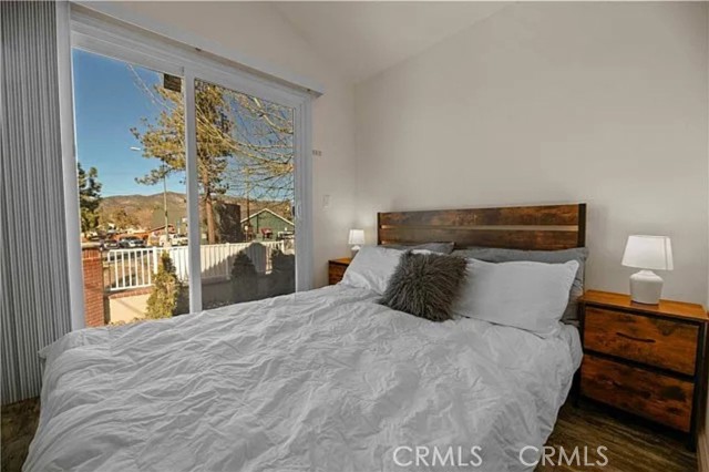 547 Alden Road, Big Bear Lake CA: https://media.crmls.org/medias/f0956bff-2b49-426f-9a27-13ae56eb0f38.jpg