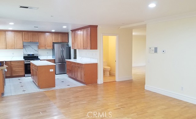 Detail Gallery Image 6 of 38 For 49 Elizabeth Ln, Irvine,  CA 92602 - 4 Beds | 2/1 Baths