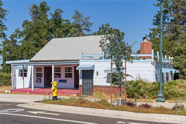 Detail Gallery Image 2 of 39 For 5577 Almond St #1,  Paradise,  CA 95969 - 4 Beds | 4 Baths