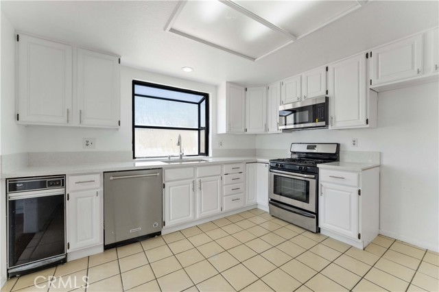 Detail Gallery Image 37 of 46 For 1230 E Ocean, Long Beach,  CA 90802 - 3 Beds | 3 Baths